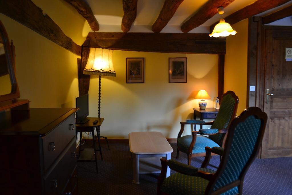 Les Trois Cheminees Chambres D'Hotes Livarot-Pays-d'Auge Exterior foto