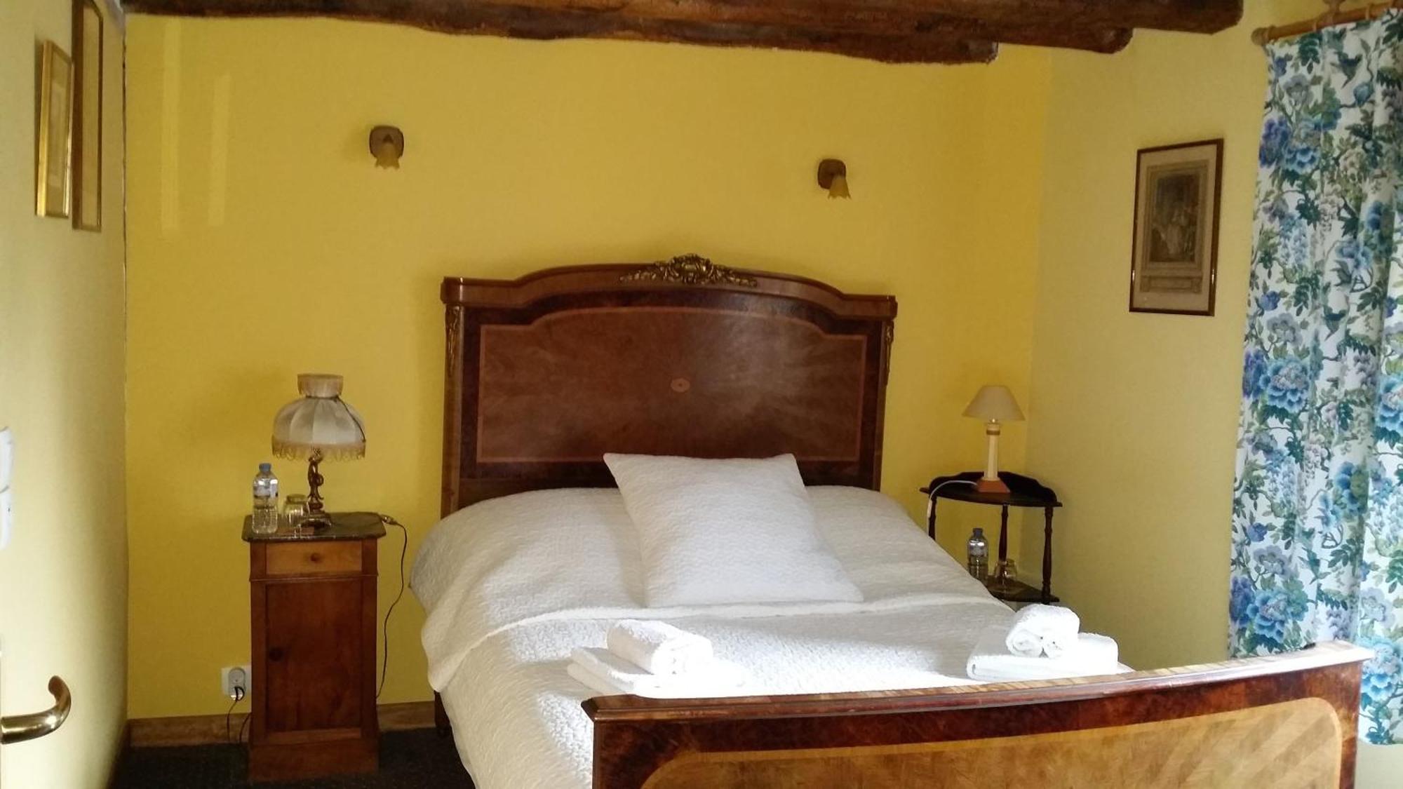 Les Trois Cheminees Chambres D'Hotes Livarot-Pays-d'Auge Exterior foto